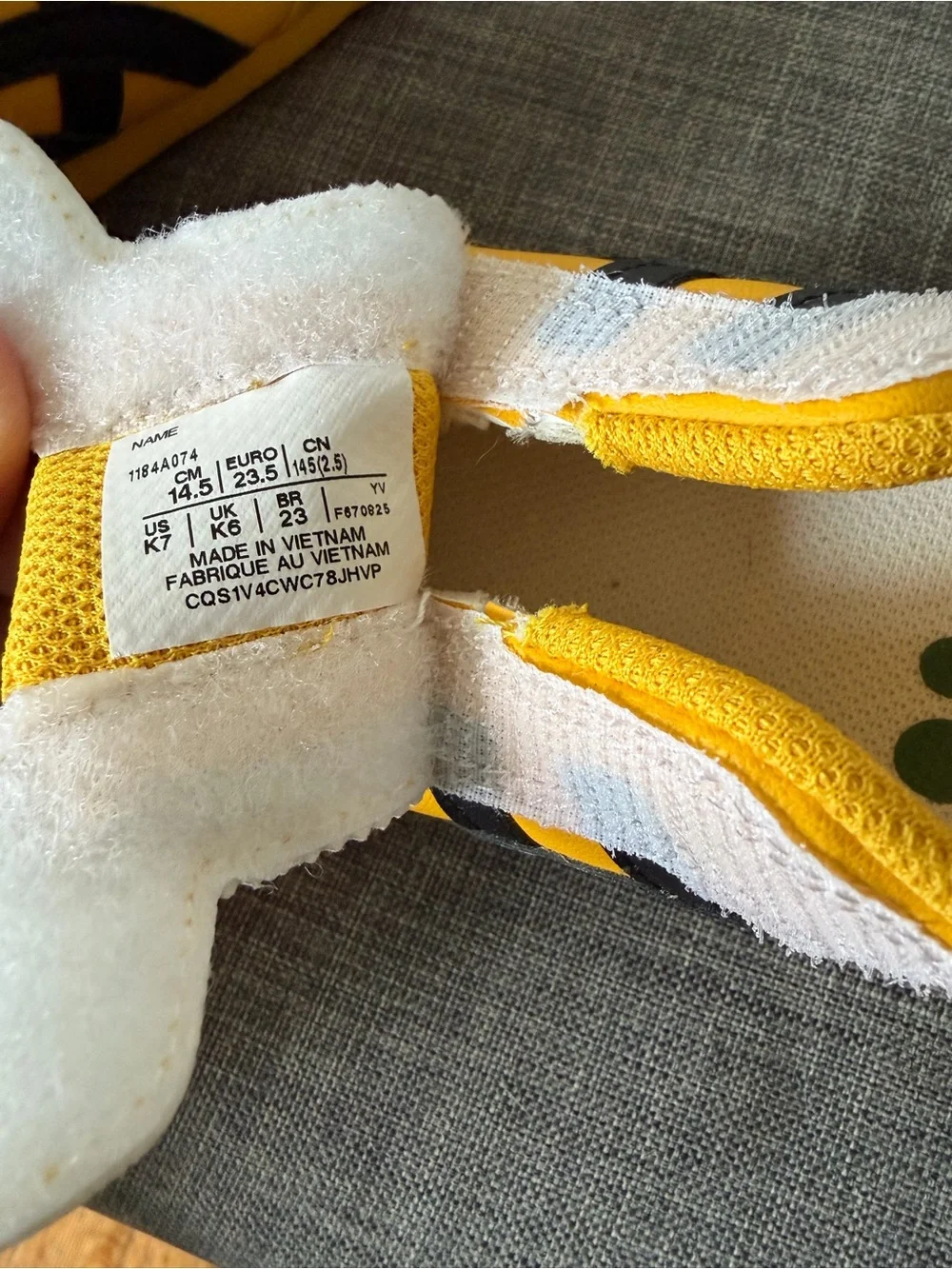 Onitsuka Tiger by Asics Kids Yellow Hook-and-Loop Sneakers size 7